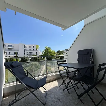 Renove A La Rochelle, Balcon Sud, A 50m De La Plage, Commerces Et Transports A Proximite - Fr-1-246-710 La Rochelle (Charente-Maritime)